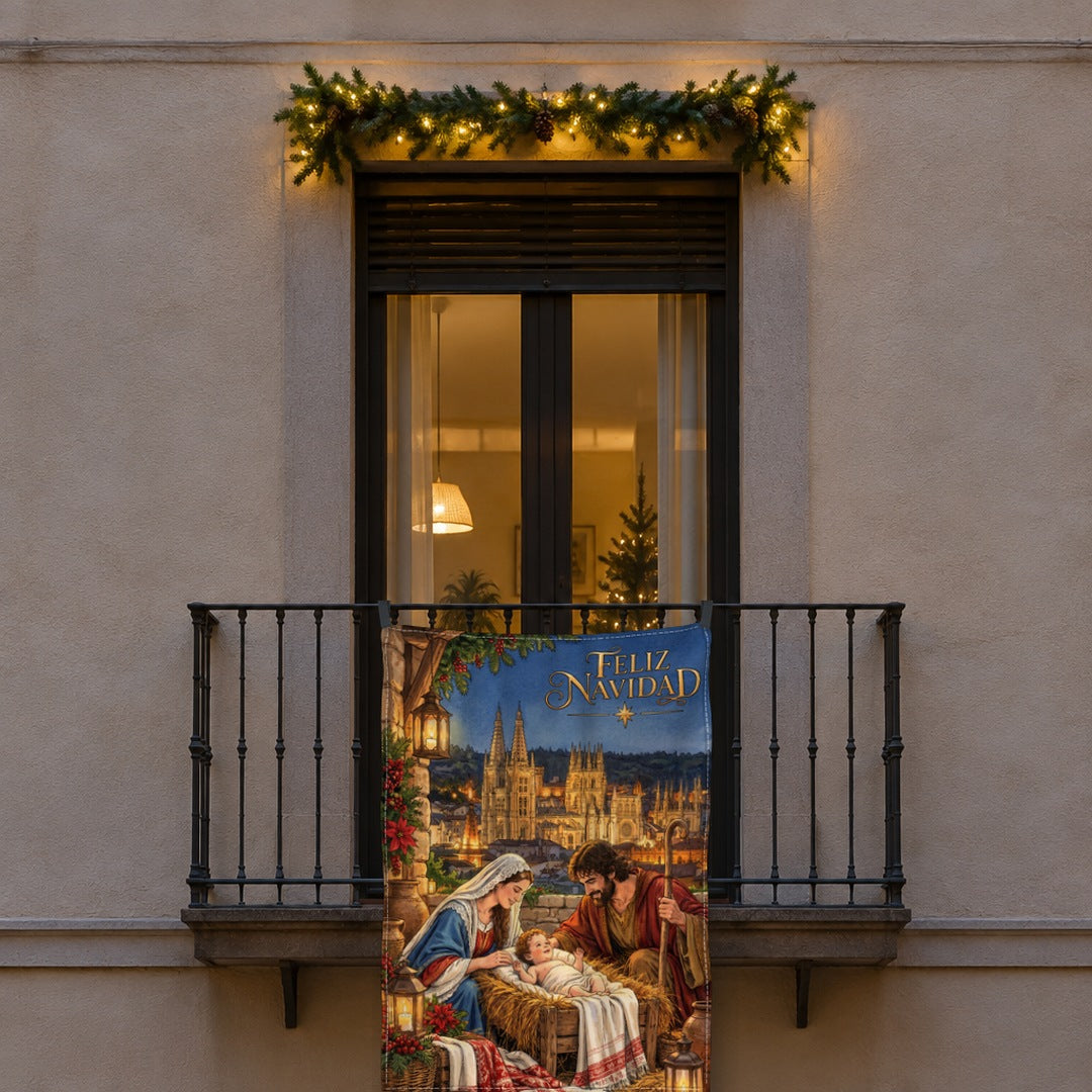 Balconera de Navidad Burgos modelo BUR2 (ilustrada) colgada en una ventana | Banderas Porras