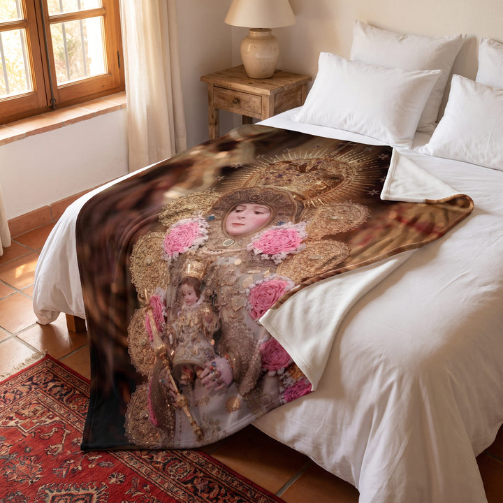 Manta Virgen del Rocío sobre la cama
