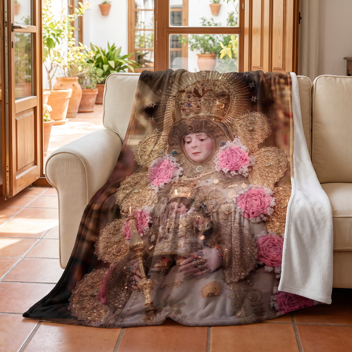 Manta Virgen del Rocío sobre el sofá del salón