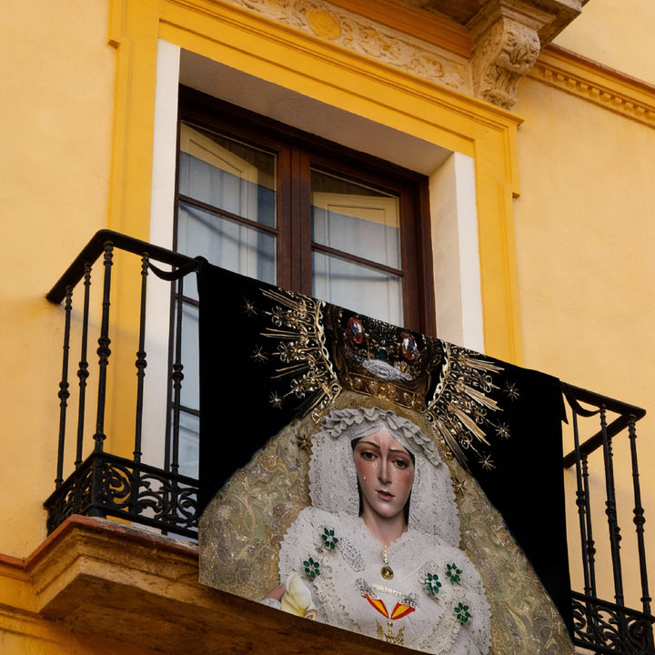 Balconera Esperanza Macarena